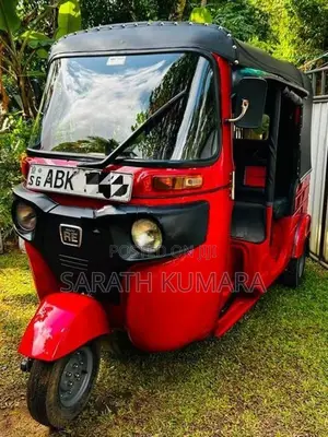 Bajaj RE 2016