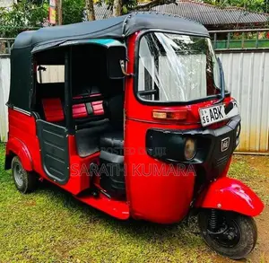 Bajaj RE 2016