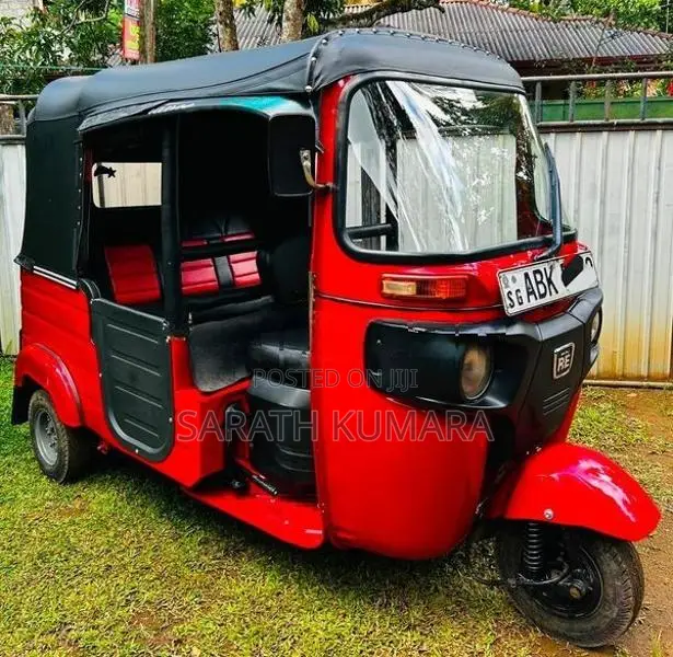 Bajaj RE 2016