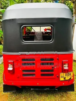 Bajaj RE 2016