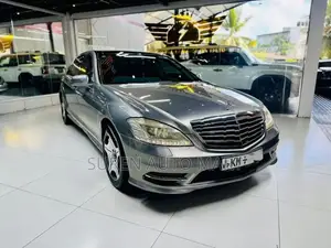 Mercedes Benz S300 2012