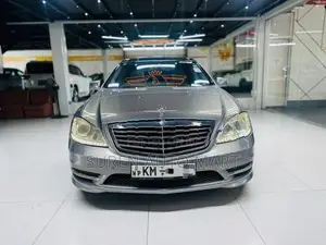 Mercedes Benz S300 2012