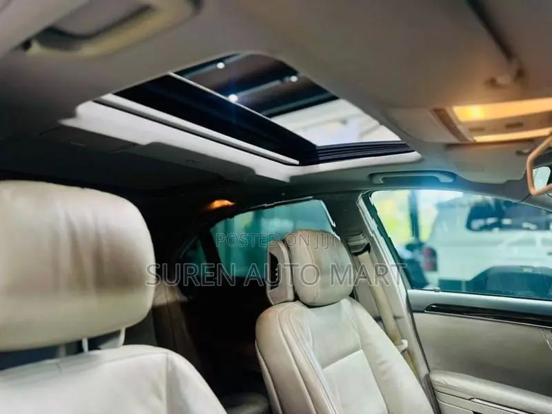 Mercedes Benz S300 2012