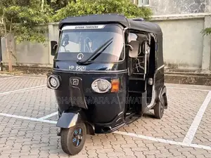 Bajaj RE 2011
