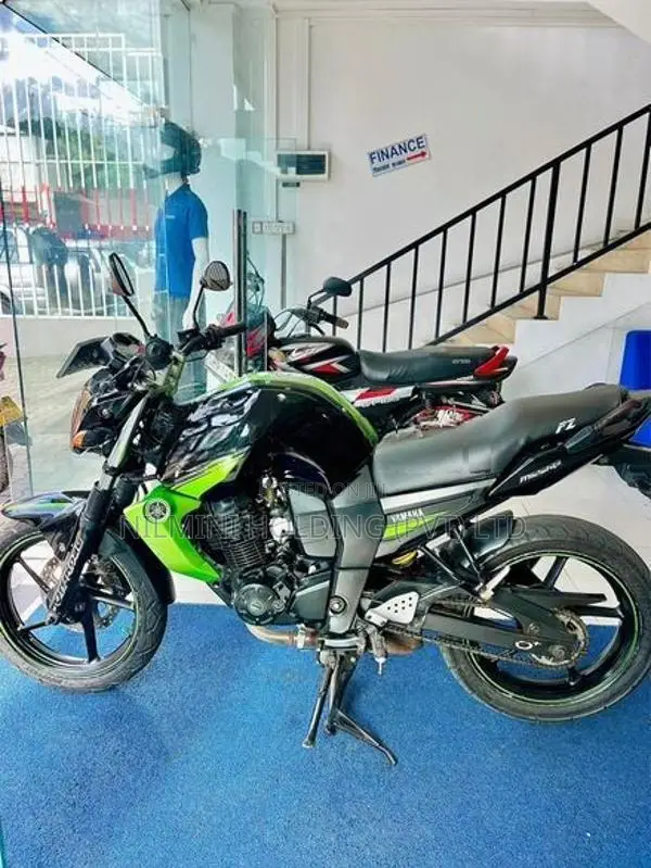 Yamaha FZS V1 2011