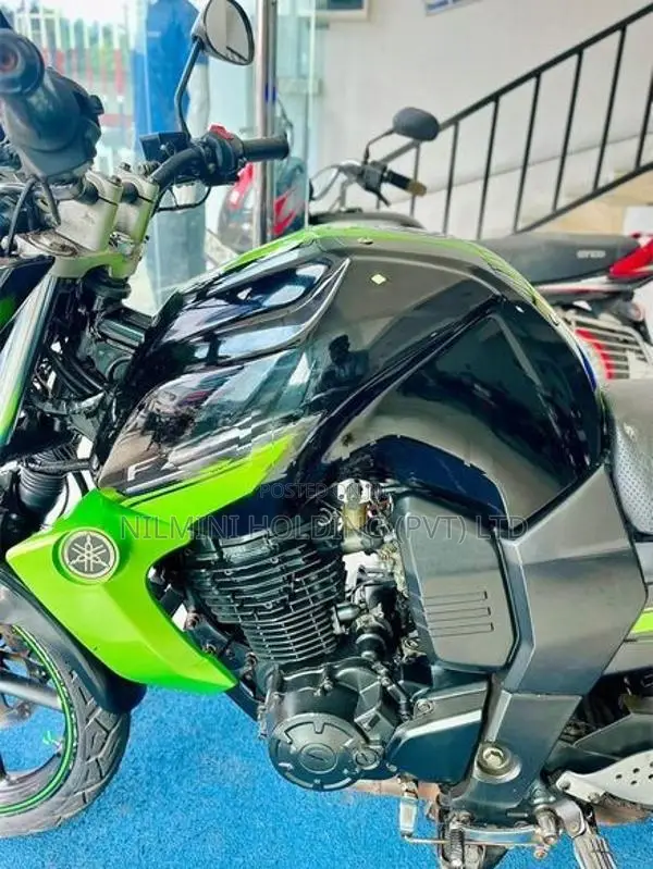 Yamaha FZS V1 2011