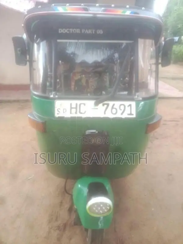 Bajaj RE 2003