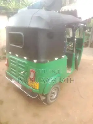Bajaj RE 2003