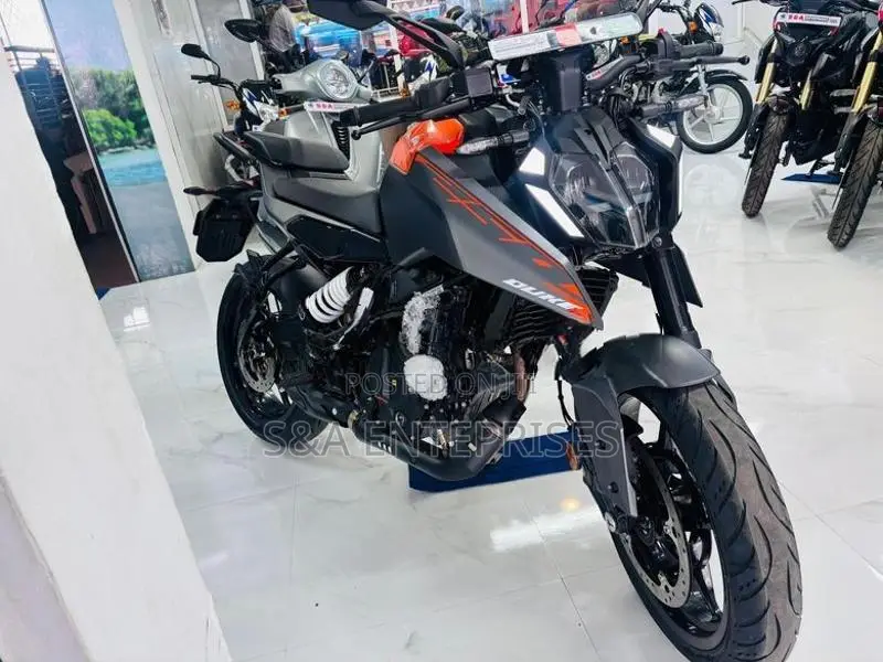KTM Duke 250 Bajaj 2026
