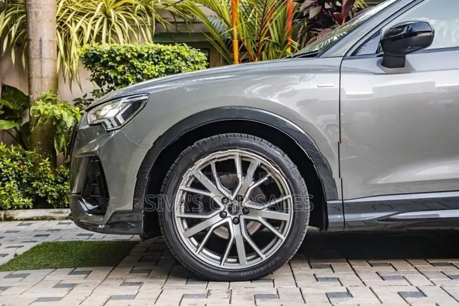 Audi Q3 S Line Vorsprung 2019