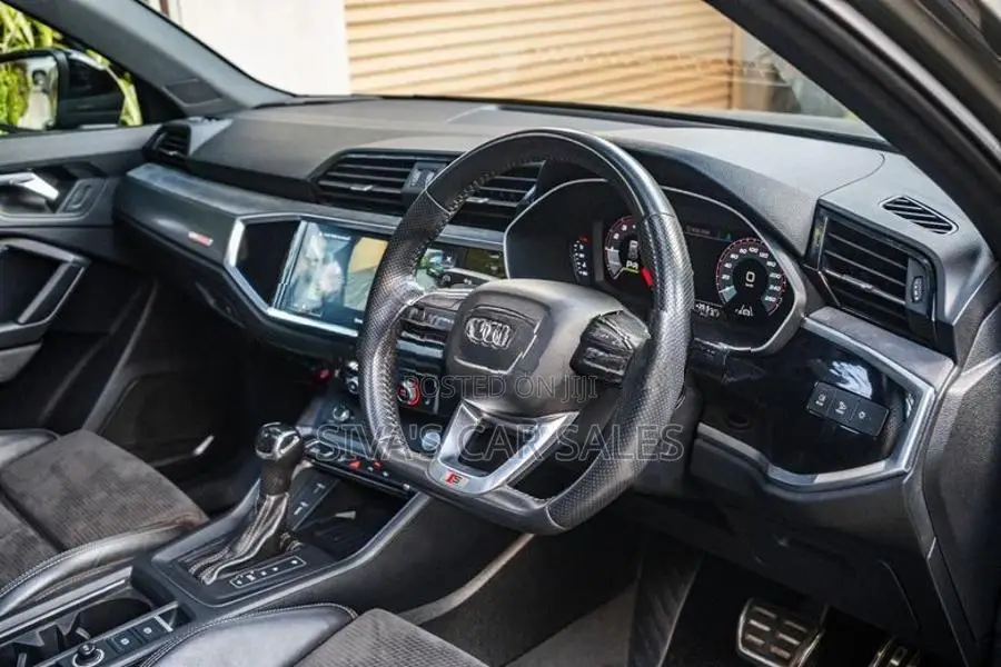 Audi Q3 S Line Vorsprung 2019