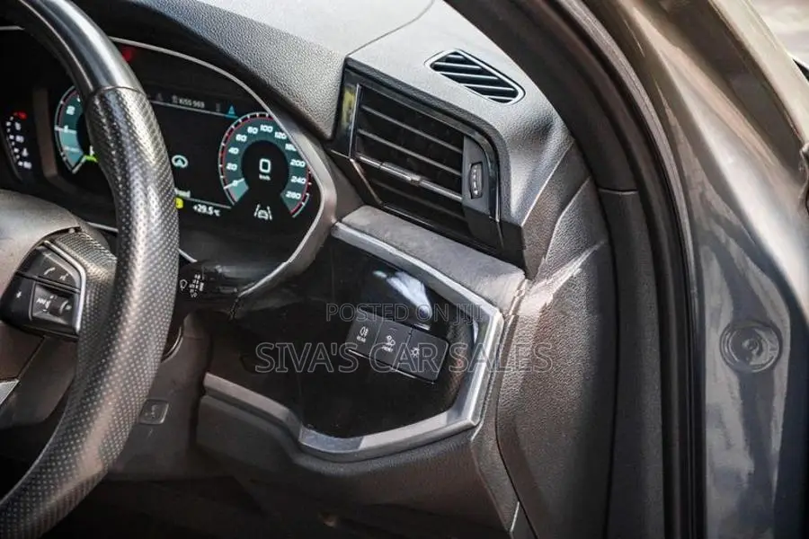 Audi Q3 S Line Vorsprung 2019