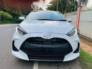 Toyota Yaris G LED 2023