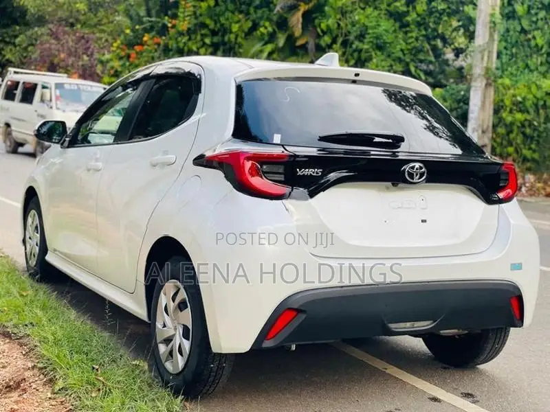 Toyota Yaris G LED 2023