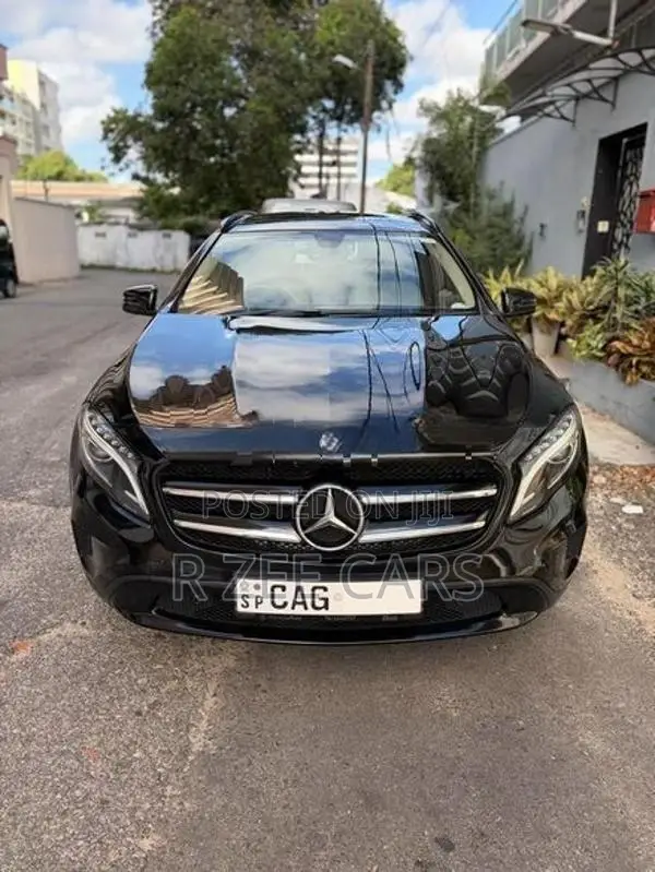 Mercedes Benz GLA 200 Sunroof 2015