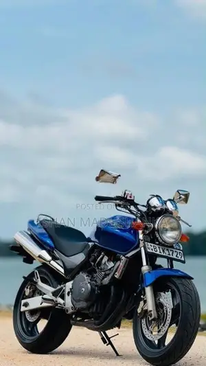 Honda Hornet 125 2020