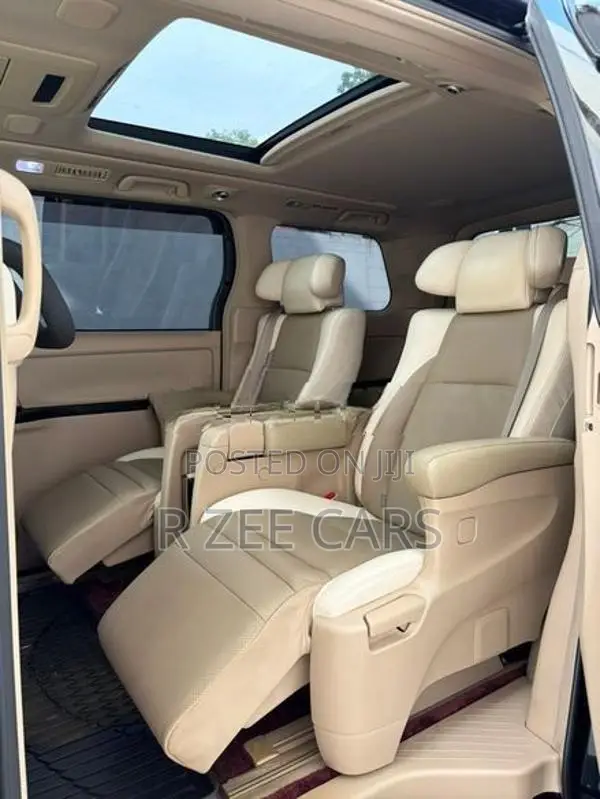 Toyota Alphard executive lounge 2014