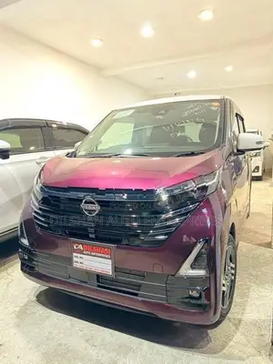 Nissan Dayz HIGHWAY STAR x 2025