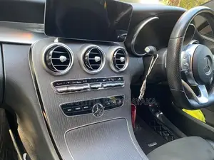Mercedes Benz C200 2019