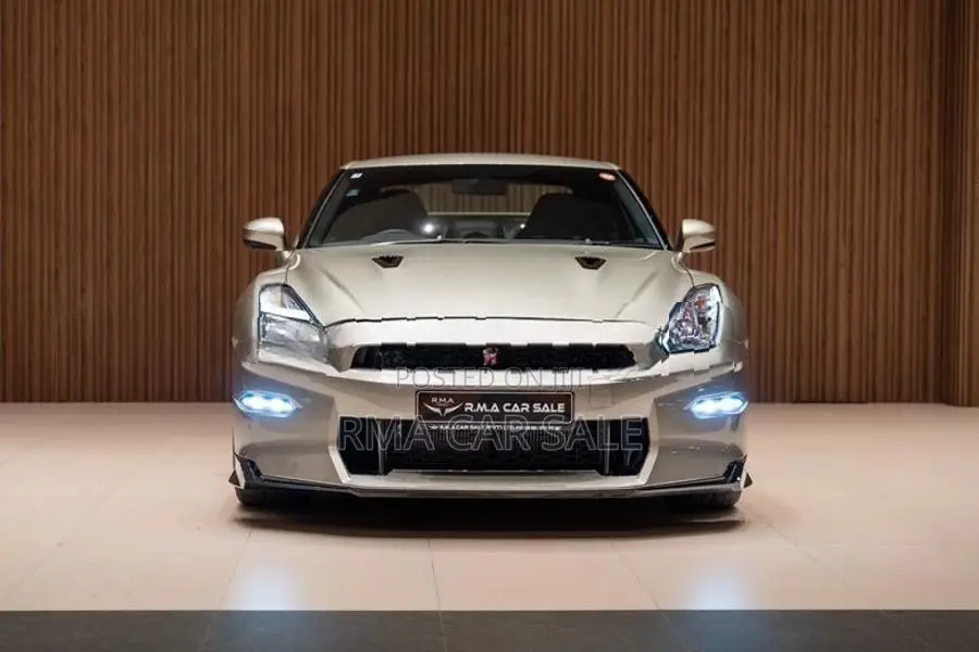 Nissan GT-R R35 T-Spec 2025
