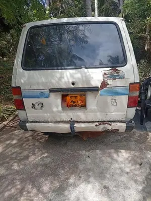 Nissan Vanette 1983
