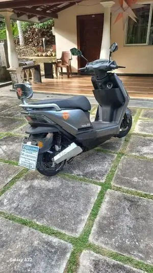 Yadea T5 2025