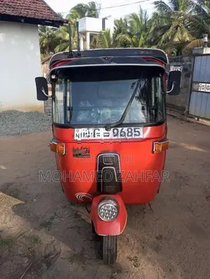 Bajaj RE 2000