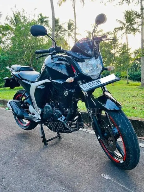 Yamaha FZ version 2 2015
