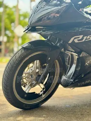 Yamaha R15 V2 2018