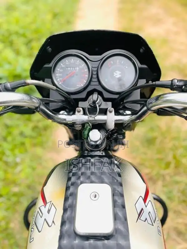 Bajaj CT100 2019