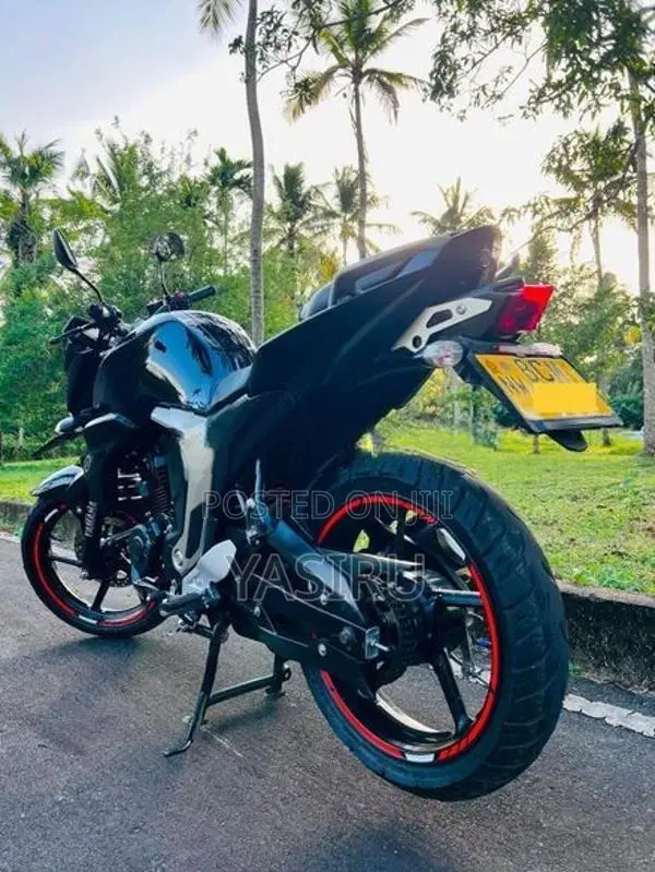 Yamaha FZ version 2 2015
