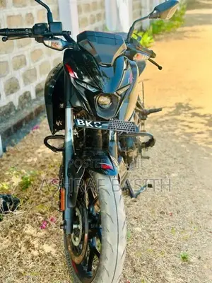 Bajaj Pulsar N160 2025