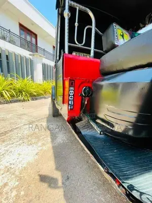 Bajaj RE Three Wheeler 2016