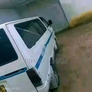 Nissan Vanette 1985