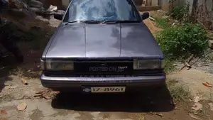 Nissan Sunny 1987