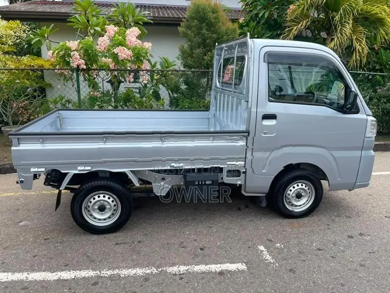 Daihatsu Hijet 2023