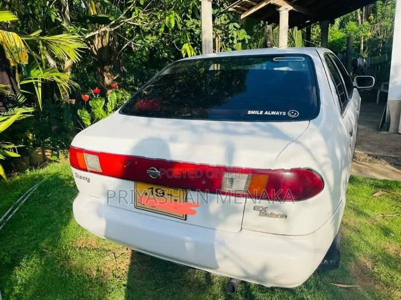 Nissan Sunny EX Saloon 1996