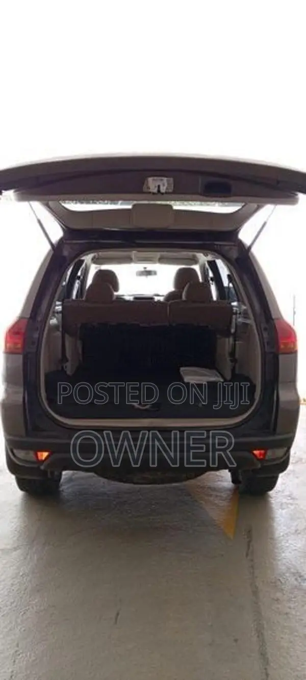 Mitsubishi Montero KH4 WGRPZR 2011