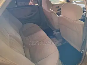 Nissan Sunny 1993