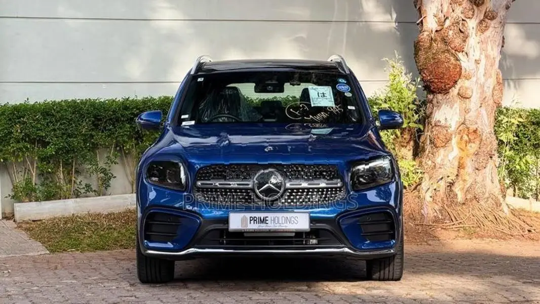 Mercedes Benz GLB 180 AMG Premium Plus 2025