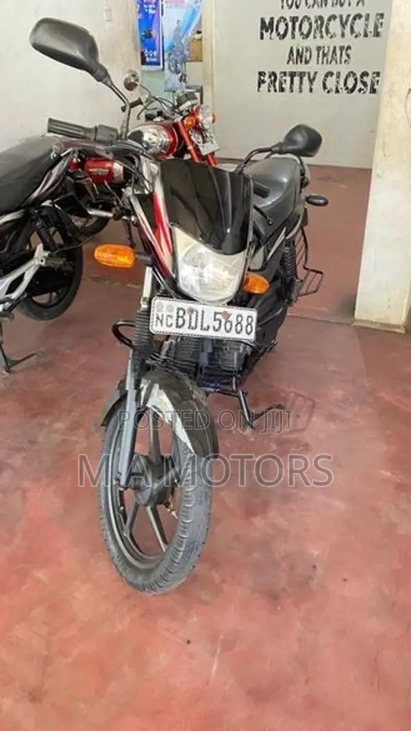 Bajaj Platina 100 2016