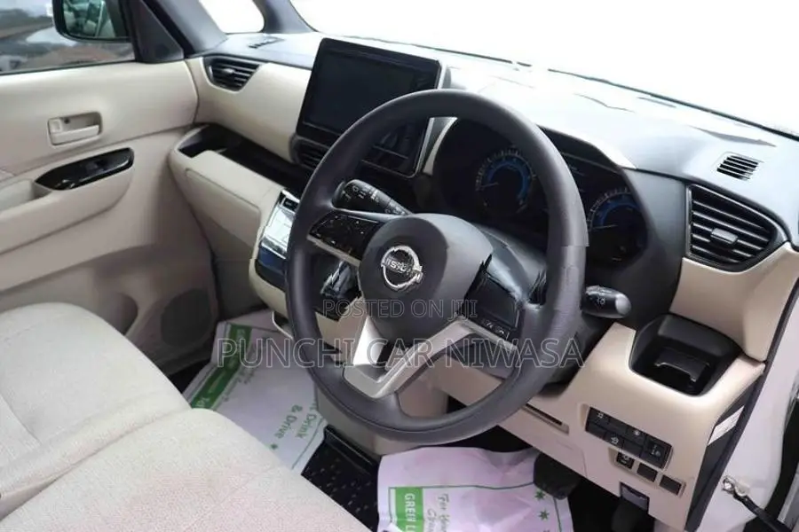 Nissan Roox 2023