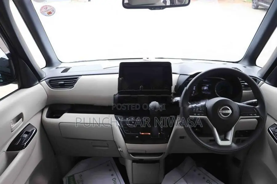 Nissan Roox 2023