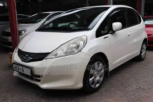 Honda Fit GP 1 2012