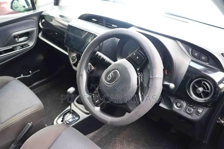 Toyota Vitz 2018