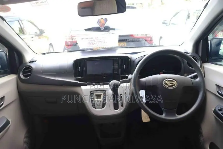 Daihatsu Mira 2015