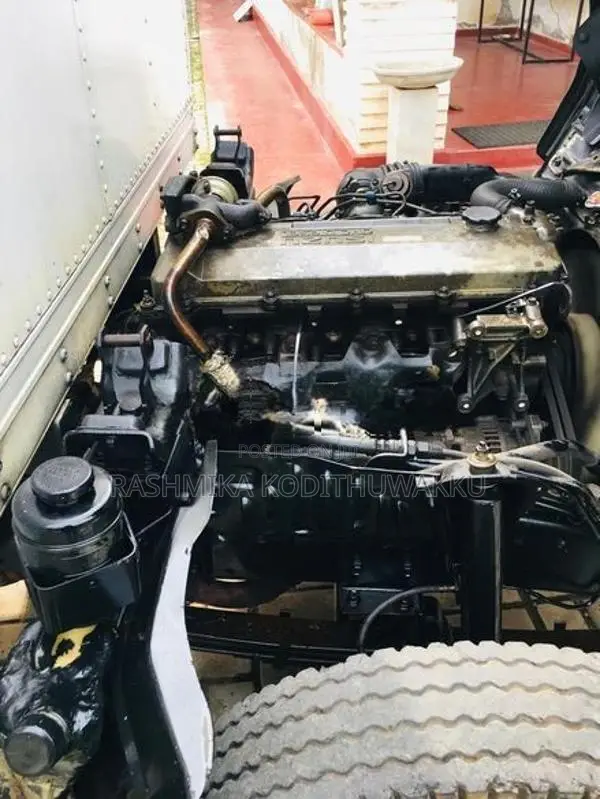 Isuzu 250 2003
