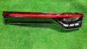 Honda Vezel RV5 Dicky Garnish Right Side