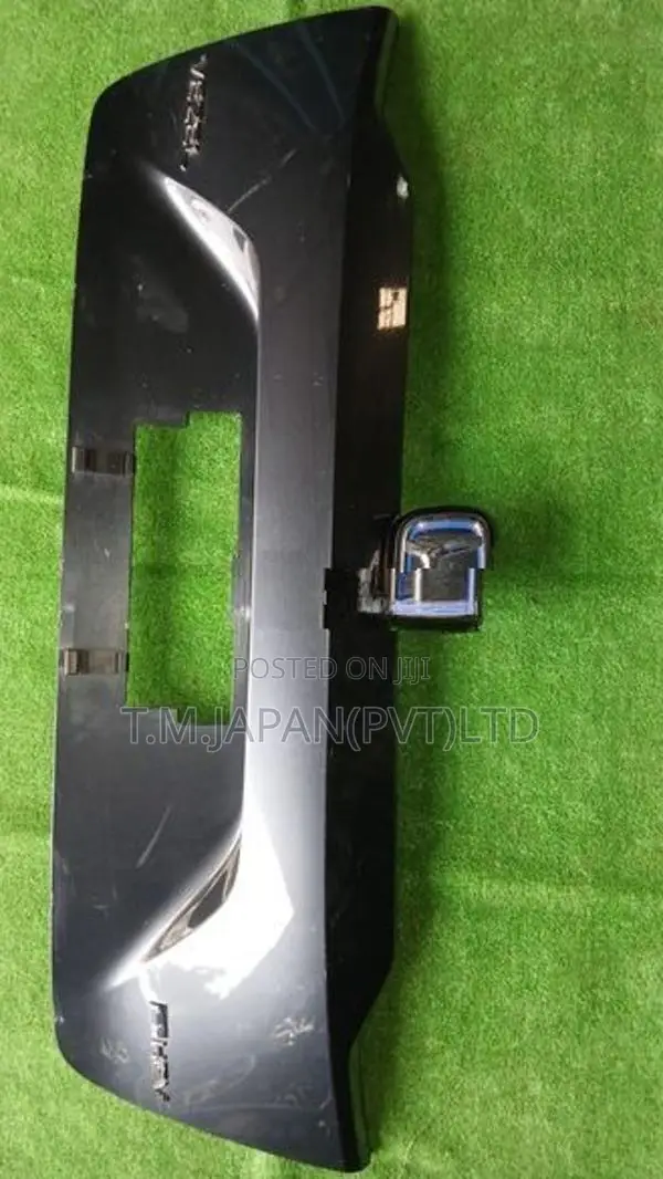 Honda Vezel RU5 Dicky Garnish