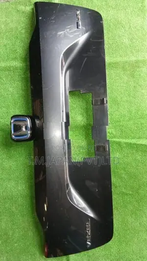 Honda Vezel RU5 Dicky Garnish